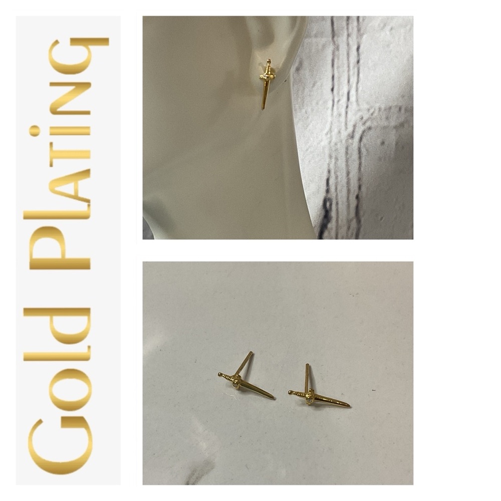 🐘🐘💓 14K Gold Plated Sword Diamond Stud Earrings